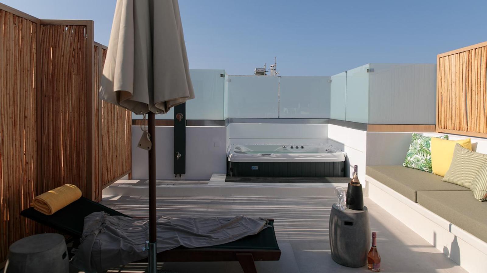 "Makava Suites" Your Luxe Urban Sanctuary Naxos City Экстерьер фото